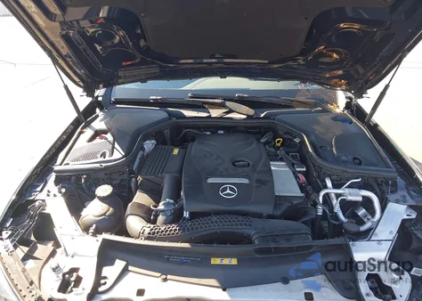 2017 Mercedes-Benz E 300 4Matic из США, поврежденный, VIN WDDZF4KB0HA018537